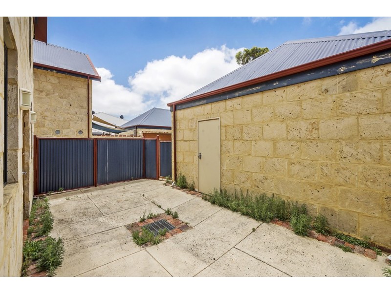 7B Radford Place, Safety Bay WA 6169