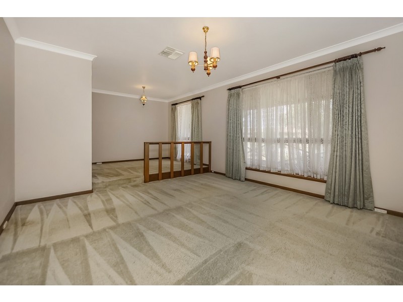 73 Donald Drive, Safety Bay WA 6169