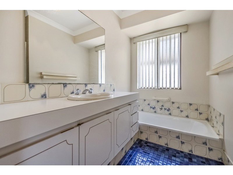 73 Donald Drive, Safety Bay WA 6169