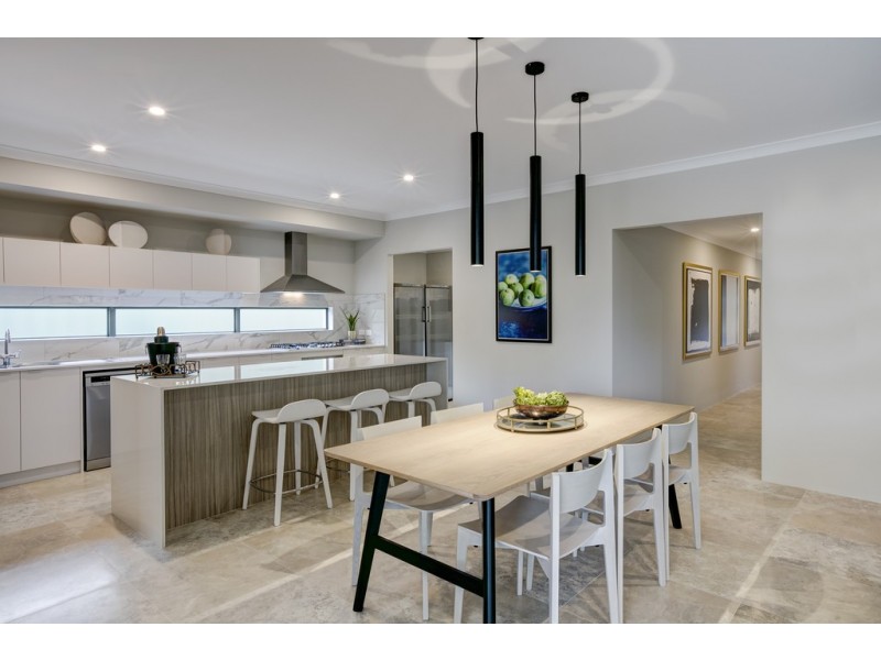 30 Davilak Crescent, Manning WA 6152