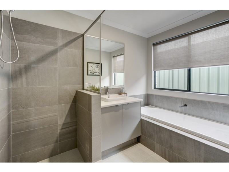 30 Davilak Crescent, Manning WA 6152