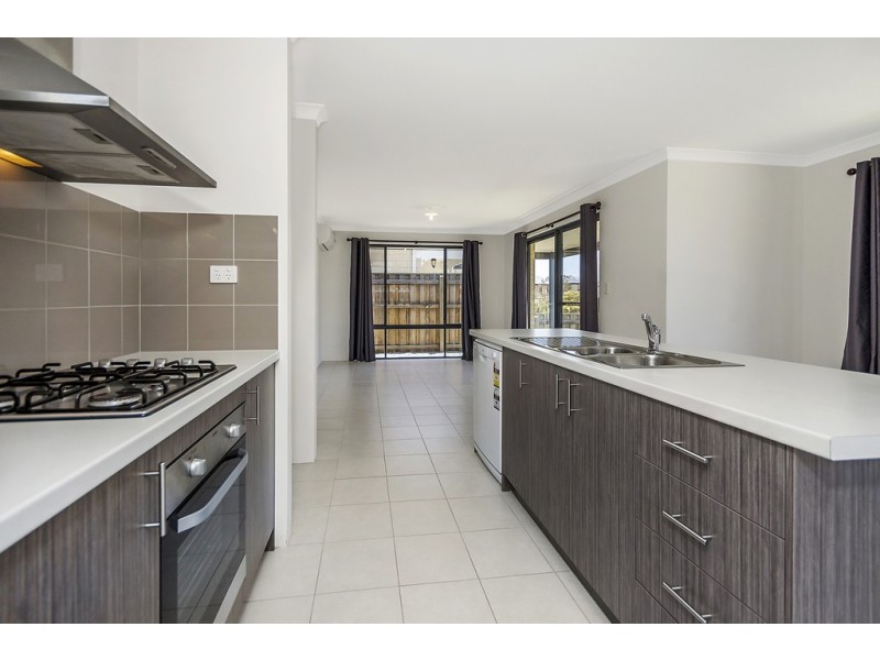 8 Epidote Vista, Wellard WA 6170