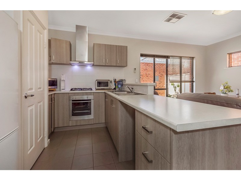 Unit 3/8 Seaspray Place, Waikiki WA 6169