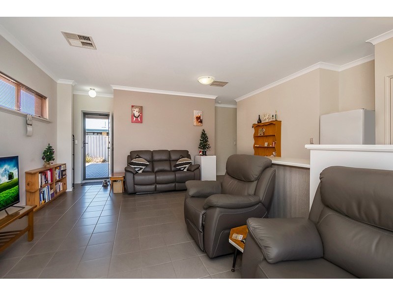 Unit 3/8 Seaspray Place, Waikiki WA 6169
