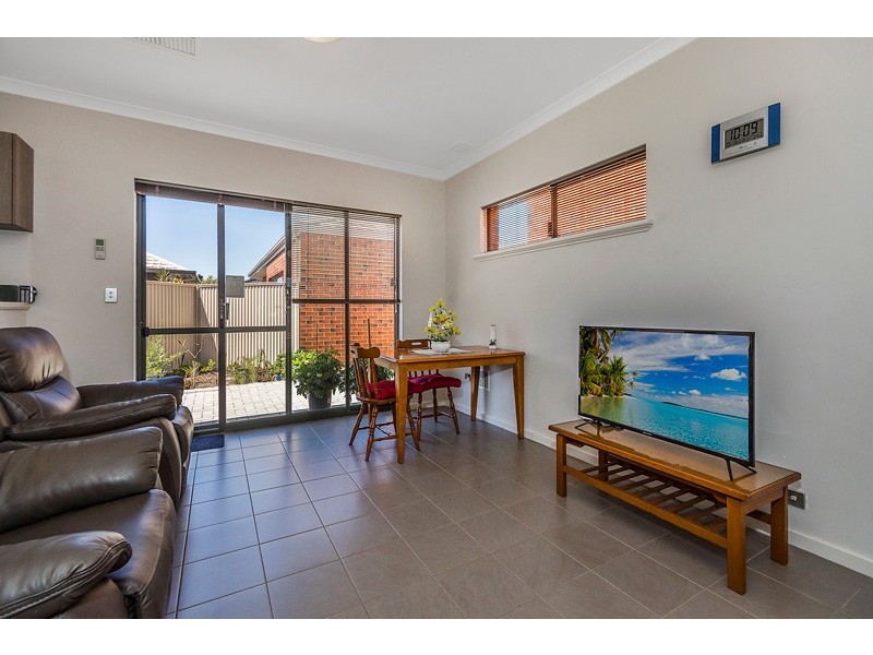 Unit 3/8 Seaspray Place, Waikiki WA 6169