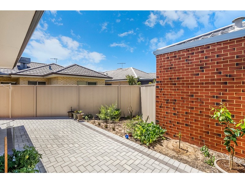 Unit 3/8 Seaspray Place, Waikiki WA 6169
