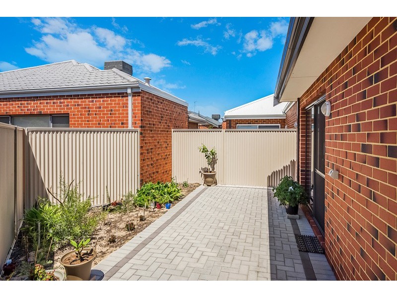 Unit 3/8 Seaspray Place, Waikiki WA 6169