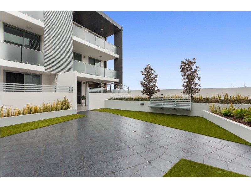2/95 Chalgrove Avenue, Rockingham WA 6168