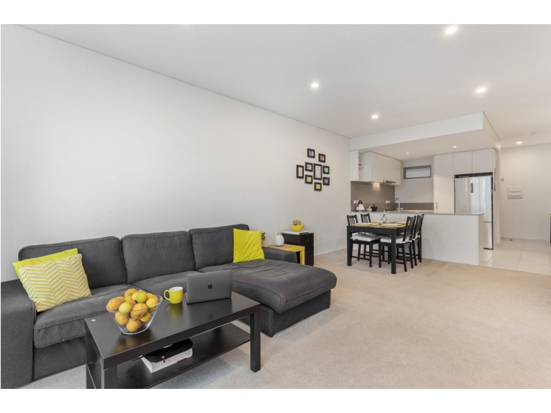 2/95 Chalgrove Avenue, Rockingham WA 6168