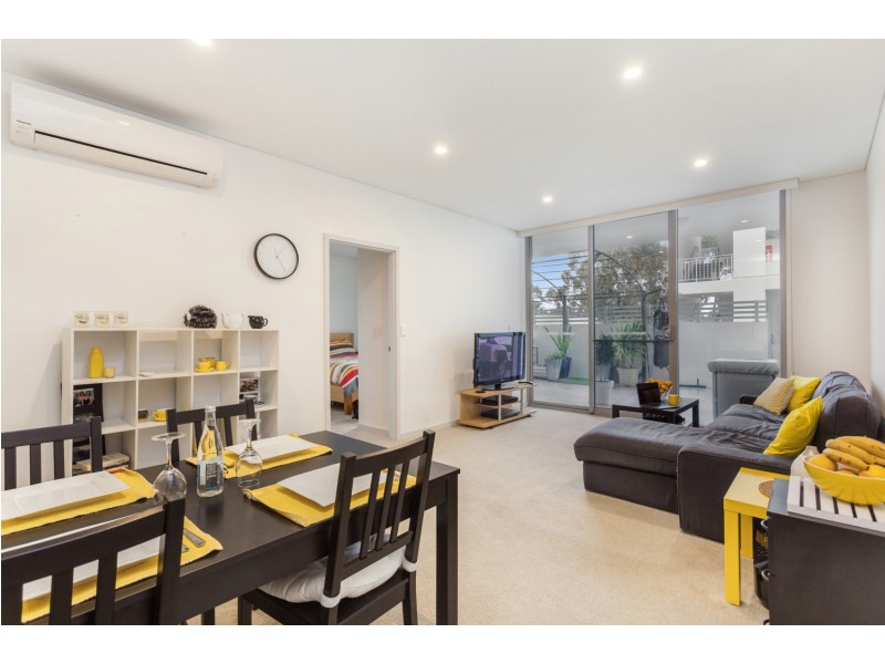 2/95 Chalgrove Avenue, Rockingham WA 6168