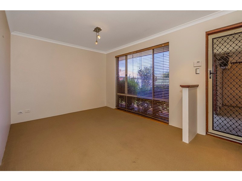 6 Orkney Mews, Waikiki WA 6169