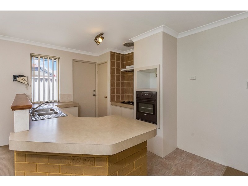 6 Orkney Mews, Waikiki WA 6169