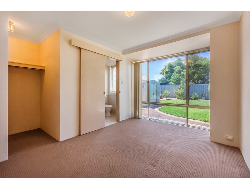 6 Orkney Mews, Waikiki WA 6169