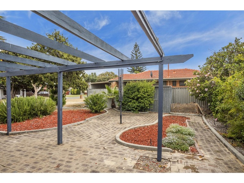 2 Corona Close, Rockingham WA 6168