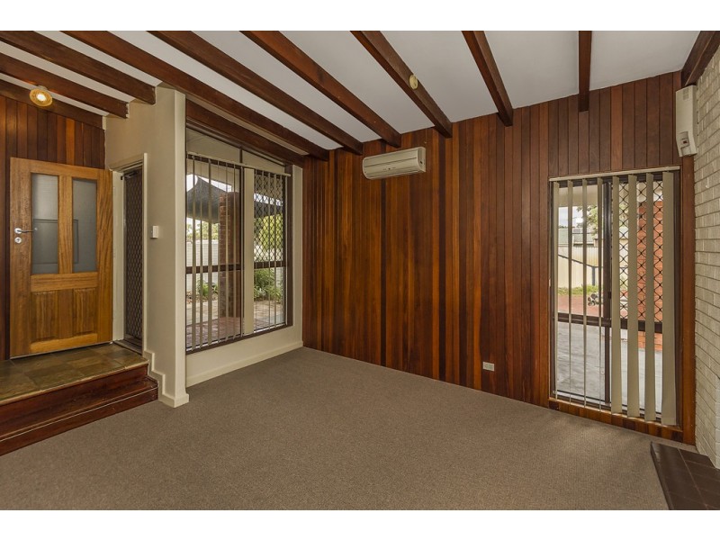 2 Corona Close, Rockingham WA 6168