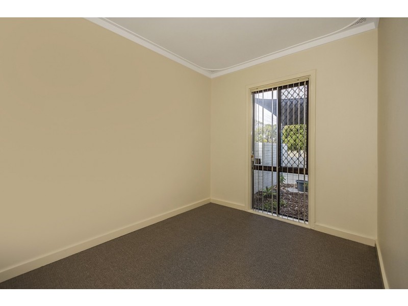 2 Corona Close, Rockingham WA 6168