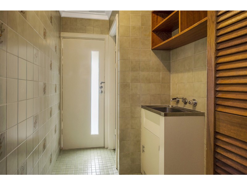 2 Corona Close, Rockingham WA 6168