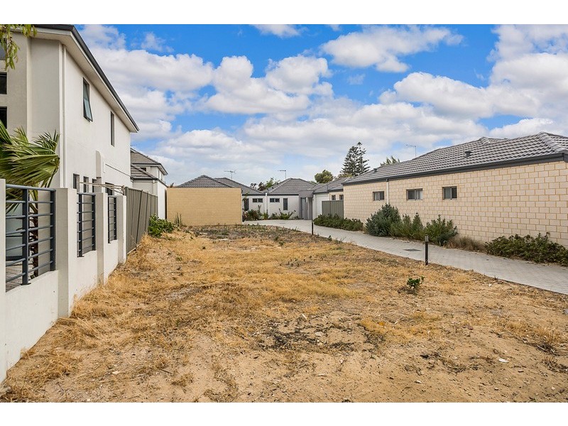 1/5 King George Street, Shoalwater WA 6169