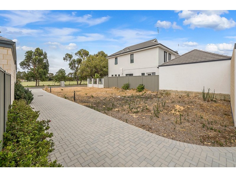 1/5 King George Street, Shoalwater WA 6169