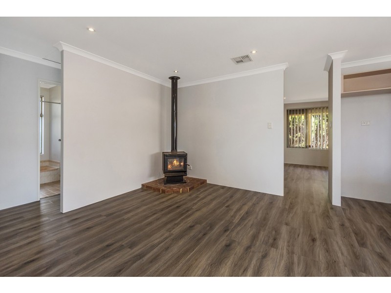 105 Coronata Drive, Warnbro WA 6169