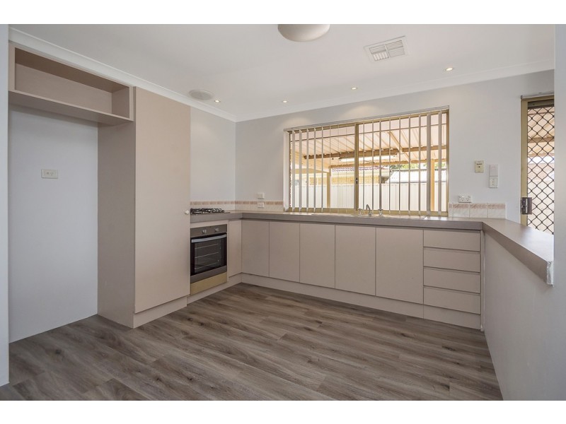 105 Coronata Drive, Warnbro WA 6169