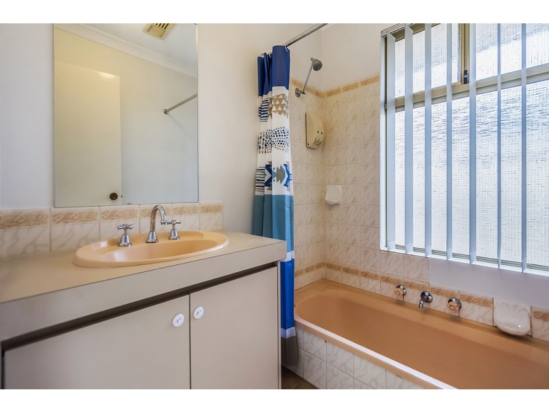 105 Coronata Drive, Warnbro WA 6169