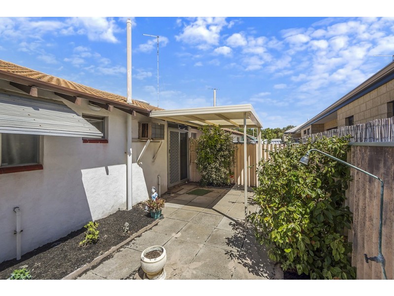 1/17 Seaforth Road, Shoalwater WA 6169
