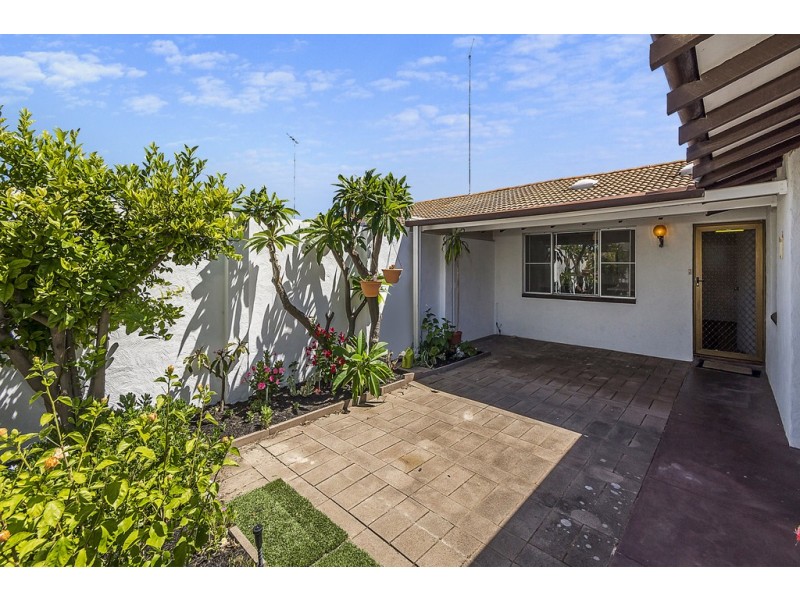 1/17 Seaforth Road, Shoalwater WA 6169