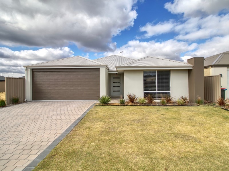 10 Crimson Road, Karnup WA 6176