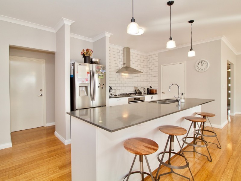 10 Crimson Road, Karnup WA 6176