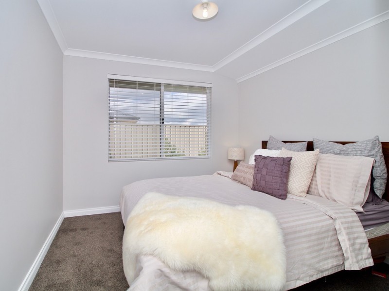 10 Crimson Road, Karnup WA 6176