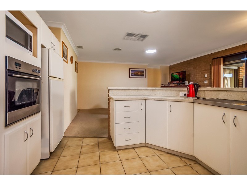 109 Seabrooke Avenue, Rockingham WA 6168