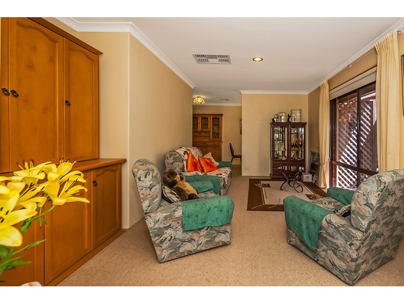 109 Seabrooke Avenue, Rockingham WA 6168