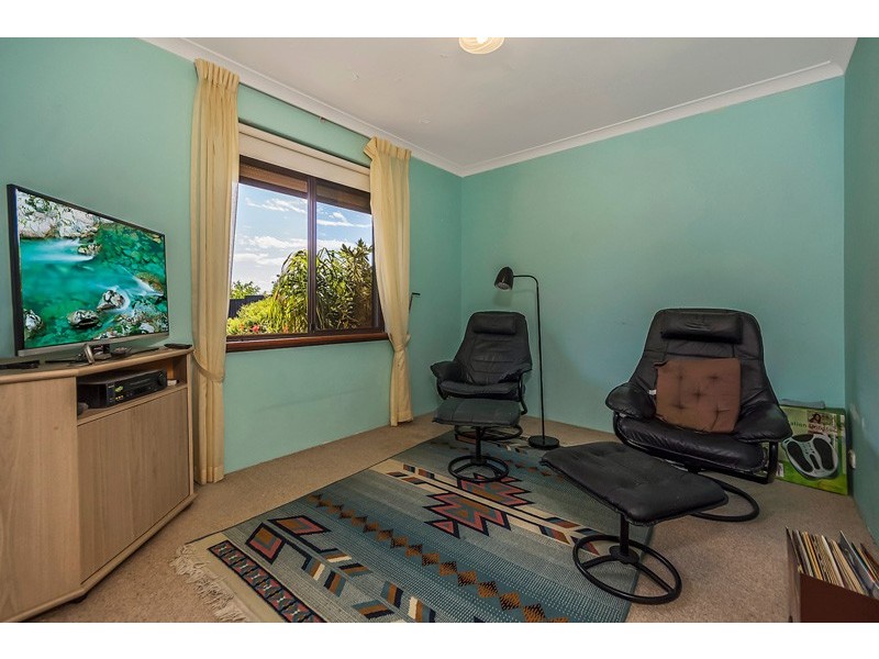 109 Seabrooke Avenue, Rockingham WA 6168