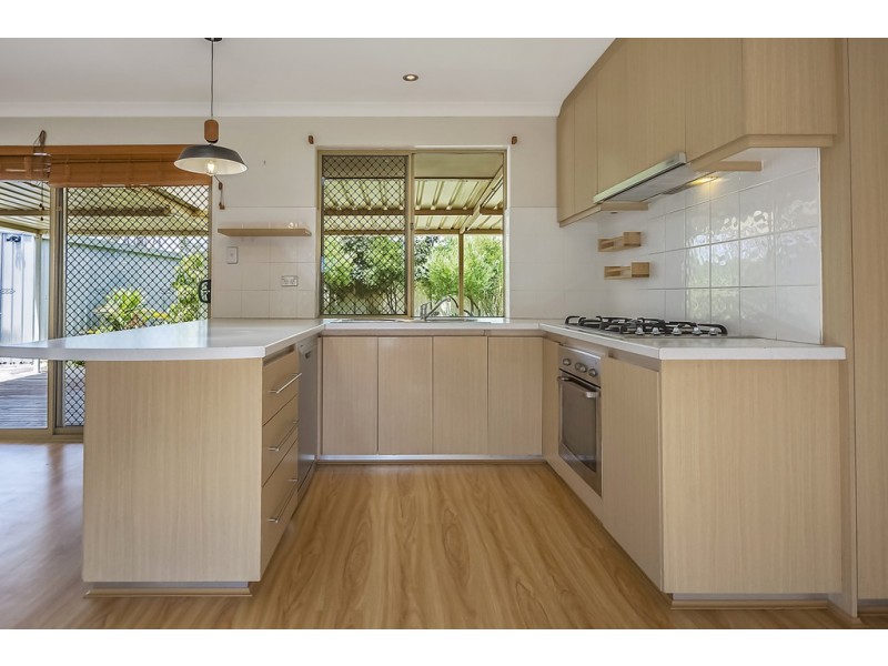 25 Minigwal Way, Waikiki WA 6169