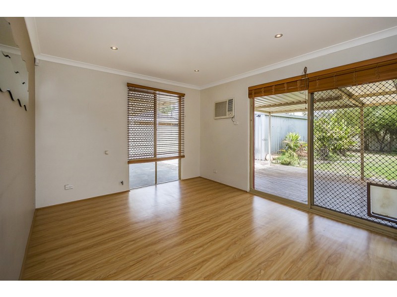 25 Minigwal Way, Waikiki WA 6169
