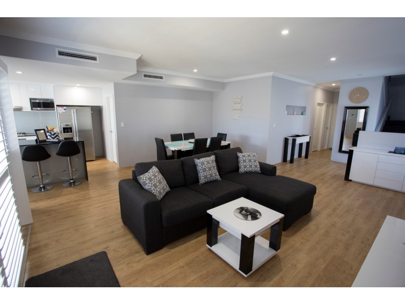 14/19 Malibu Road, Safety Bay WA 6169