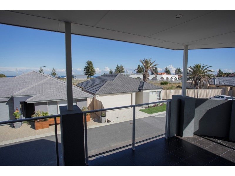 14/19 Malibu Road, Safety Bay WA 6169