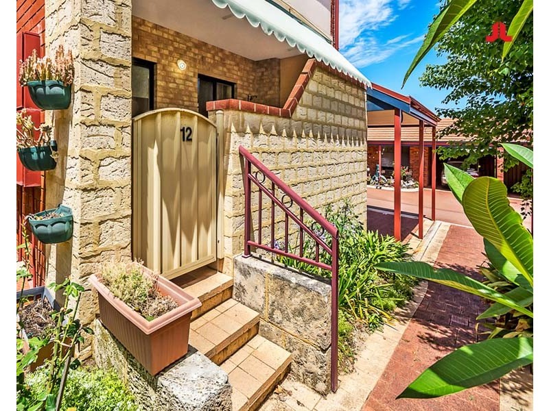 Apartment 12 / 50 Woodlake Retreat, Kingsley WA 6026