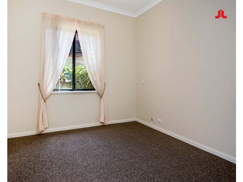 Apartment 12 / 50 Woodlake Retreat, Kingsley WA 6026