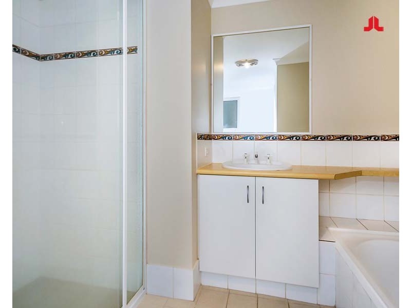 Apartment 12 / 50 Woodlake Retreat, Kingsley WA 6026