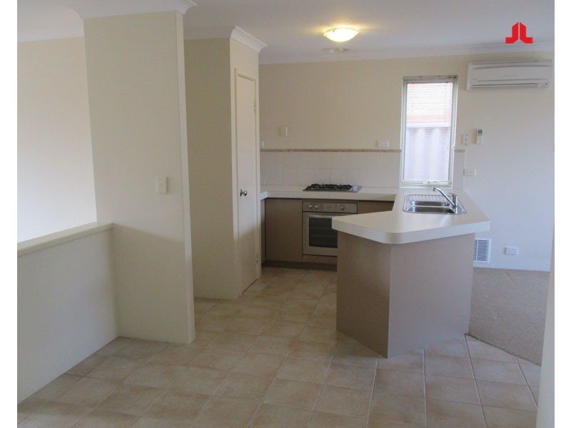 6/4 Bristol Street, Warnbro WA 6169