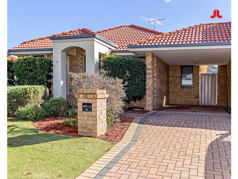 4/2 Moreton Crescent, Warnbro WA 6169