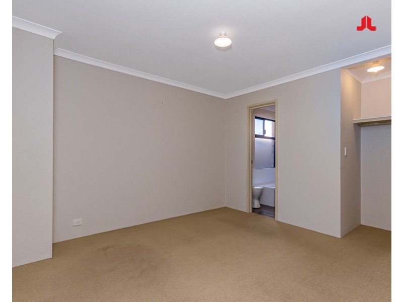 4/2 Moreton Crescent, Warnbro WA 6169