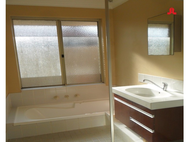 4 Gidgi Way, Waikiki WA 6169