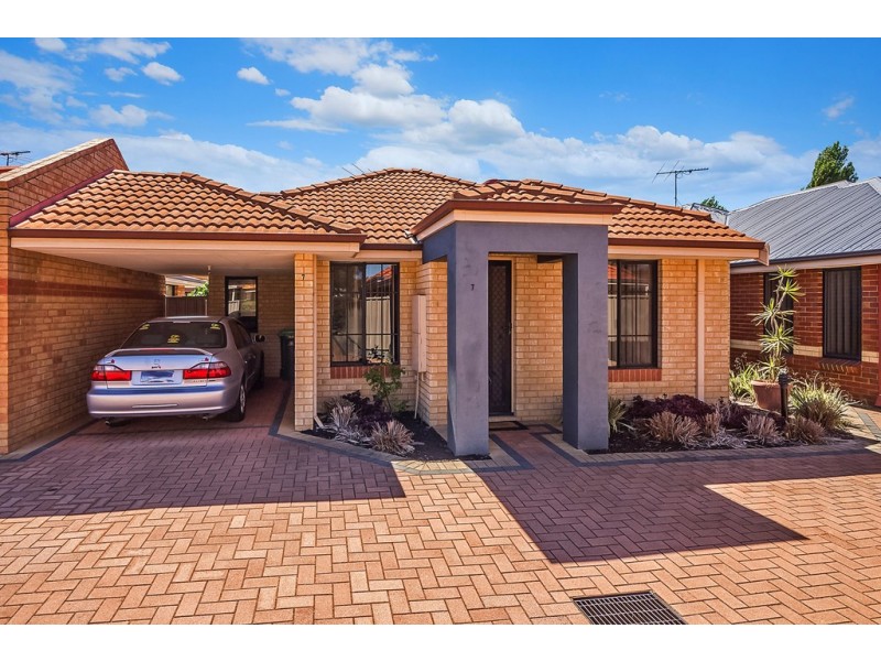 7/2 Moreton Crescent, Warnbro WA 6169