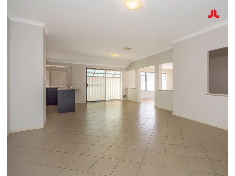 6 Amity Circuit, Shoalwater WA 6169