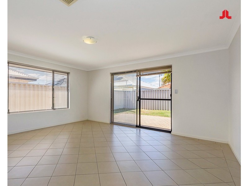 6 Amity Circuit, Shoalwater WA 6169