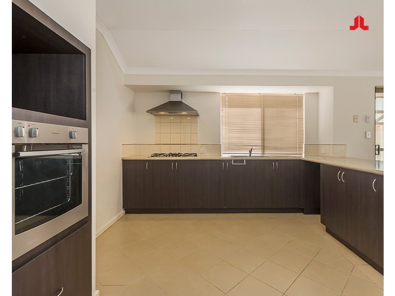 6 Amity Circuit, Shoalwater WA 6169