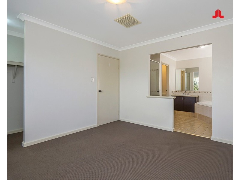 6 Amity Circuit, Shoalwater WA 6169